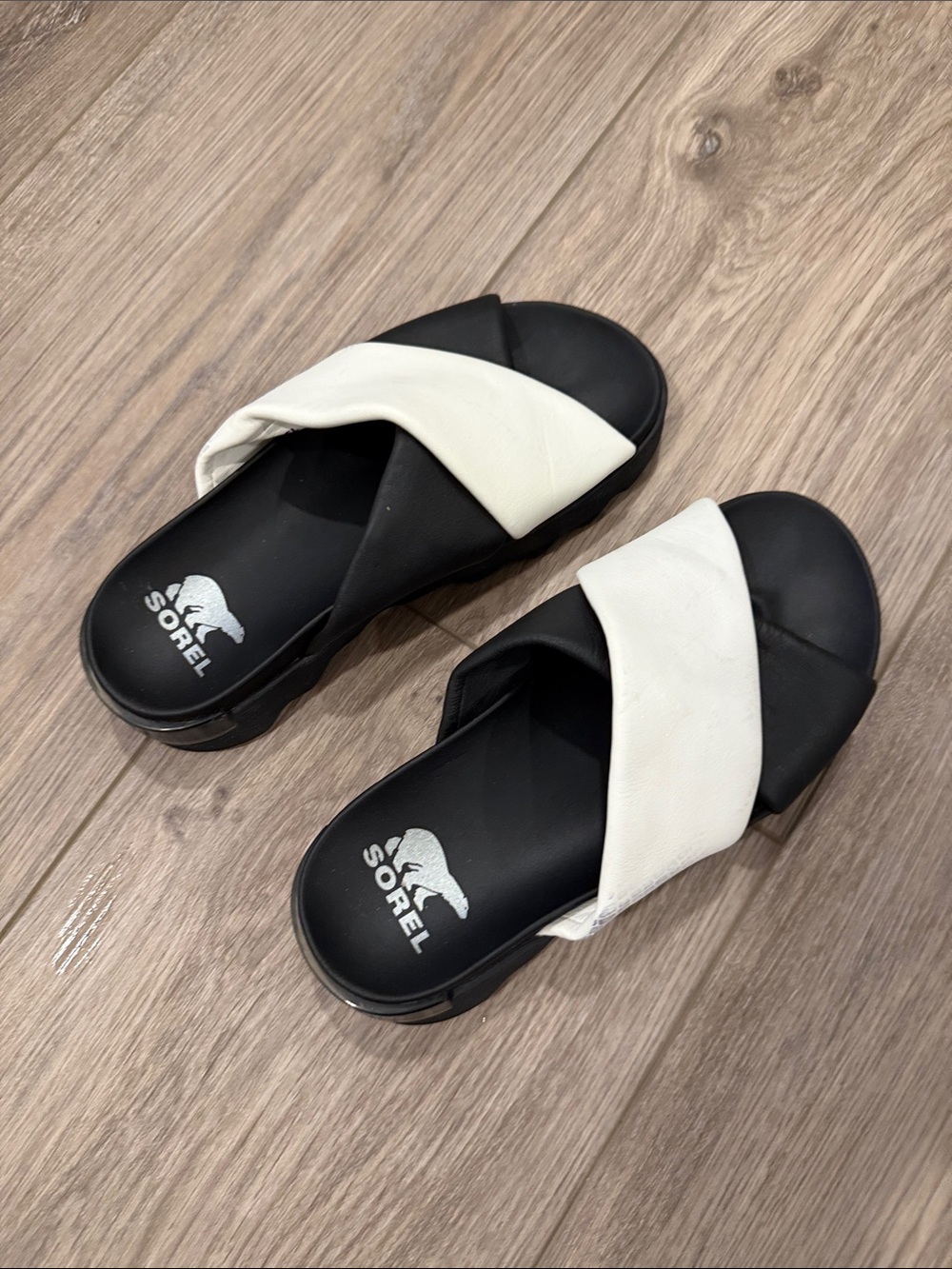Sorel Women's Black & White Crisscross Slide Sandals